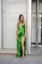 Load image into Gallery viewer, Emerald Gown
